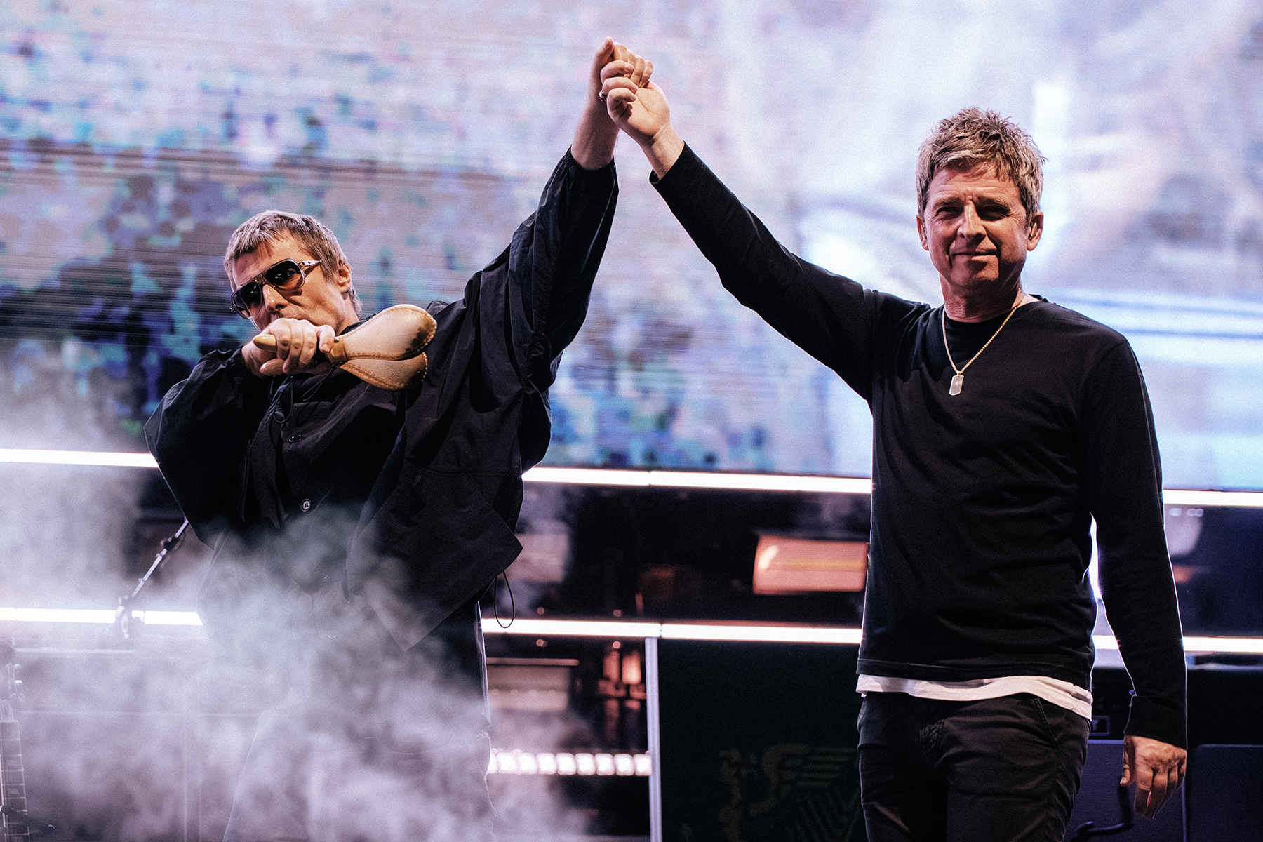 Oasis performing live